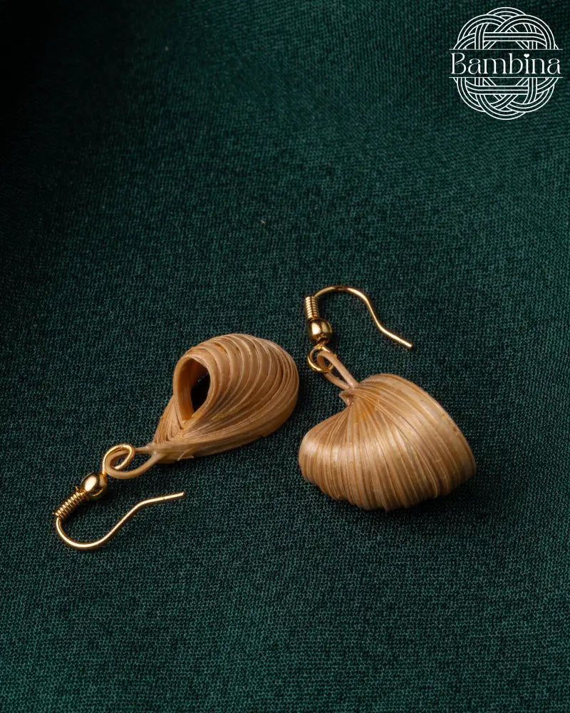 Single Shell Earrings Earrings